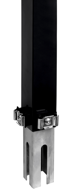 Innalzamento recinzione Erhard incl. placchetta, per estendere facilmente verso l’alto una recinzione con griglia a barra doppia esistente, Materiale: acciaio grezzo, superficie: zincata a caldo, plastificata nero opaco RAL 9005, Lunghezza totale senza inserti: 765 mm, altezza: 600 mm, per pilastri: 60 x 60 mm, 15 anni di garanzia contro la formazione di ruggine